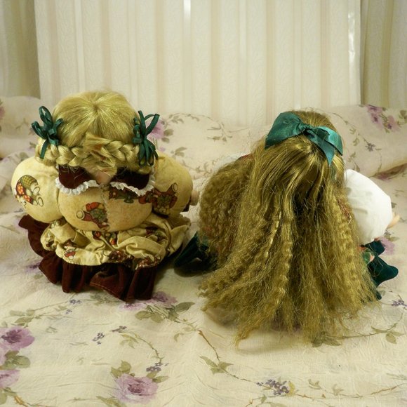 2 Anco Setting christmas Music Box Dolls - Picture 4 of 7